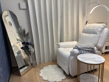 プリュム 北越谷(PLUME)の写真/《9月NEW OPEN☆駅徒歩1分》白を基調としたお洒落な空間で、洗練された都会クオリティを。