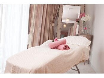 ロゼッタビューティー(Rosetta Beauty)/フェイシャル小顔矯正