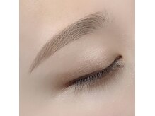 アイブロウスタイリング