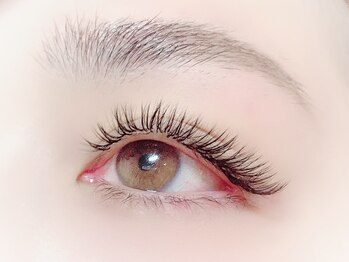 エルミュ(Elmu)の写真/【マツエクでボリュームかつ上品な目元に】まつげが少ない、短いとお悩みの方でもぱっちりお目元に♪