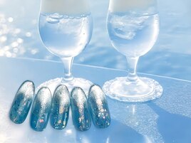 ８月１２種類から選べるデザイン