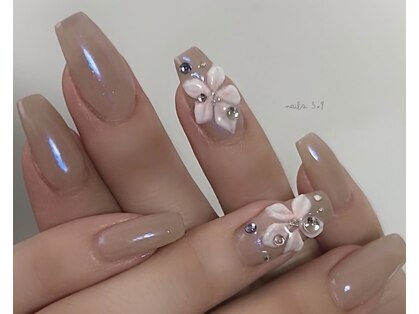 ネイルズサンカケルキュー(NAILS 3×9)の写真