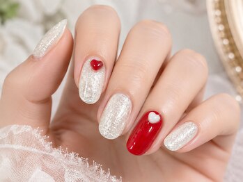 スウィートハート(Sweet Heart)/赤×シルバーラメのハートネイル