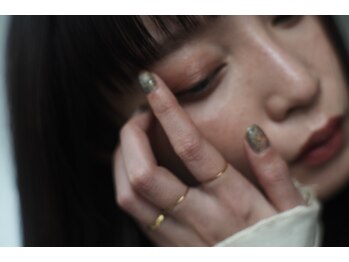 ファボリ ナゴヤ(favori nagoya)の写真/【名駅】低負担で持続力UP*LEDフラットラッシュ80本￥4950/120本￥6040自まつ毛が細い方や、モチが悪い方に◎