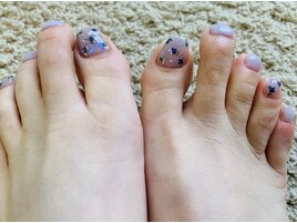 ラベンダーで押し花フットネイル