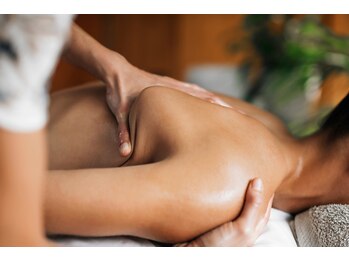 東京プリンス倶楽部の写真/西新宿｜肩こり・首こりにアロマリンパマッサージ◎直前予約OK！