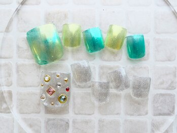 ネイル マテリア 池袋店(Nail Materia)の写真/足元はきらきら印象深く【マグネット/オーロラフット¥6000/初回オフ込】価格に対するクオリティに大満足◎