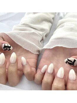 ミニョンネイル(mignon nail)/ホワイトネイル