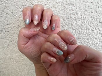 ネイルケアサロンエルミタージュの写真/爪の健康を考えたハンドトリートメント×角質ケアでトラブル知らずの指先に♪ケア＋季節のトレンドネイルも