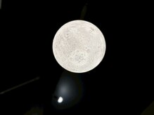 セレーネ(Selene)の雰囲気（入口にはお店のモチーフの月でお迎えします）