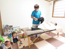 東月寒ぱれっと整骨院/お子さまのそばで施術！
