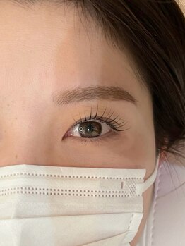コンフィー(comfy)の写真/一人一人の目の形に合わせて似合うデザインをご提案♪丁寧なカウンセリングと高技術で理想のお目元に◎