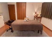 2階の左側のお部屋です。