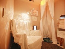 極楽の雰囲気（漢方蒸し、よもぎ蒸しの空間でもリラックスして頂けますように。）