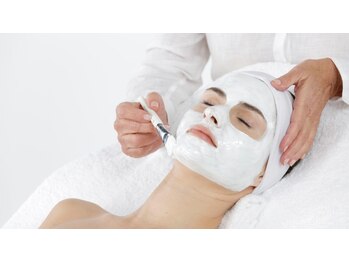 エイム(eim)の写真/【どんな肌悩みでも諦めないで！肌悩み別トリートメントで美しい素肌へ】あなたの肌の悩みを解決◎