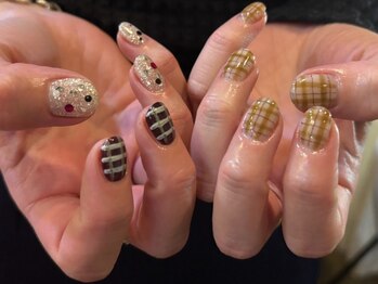 リヘッドモエカネイル(reHEAD/moeka nail)の写真/ショートネイルデザインを豊富にご用意！キレイで好印象な手元に♪ネイルケアで自然なツヤ感＆清潔感UP☆