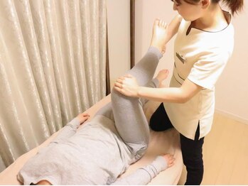 骨盤矯正サロン フロウ 大国町(FLOW)の写真/【健康的に美しく痩せる】経験豊富なプロが、オーダーメイドのダイエット法で、理想の体型へとサポート！