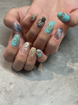 エム(em)/ビビットカラー