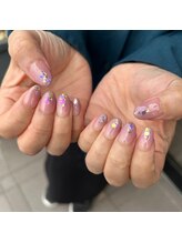 トータルサロン 白べぇーっ プラス/グラデーションネイル♪