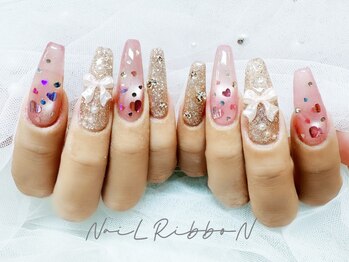 アイラッシュ アンド ネイル リボン 池袋店(RibboN)の写真/開業18年◎上品ロングが得意なスカルプ｜大人女性にも似合う美フォルム仕上げ♪長さ出し＋ワンカラー¥6990