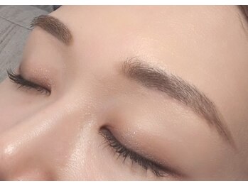 アイビー 国分寺店(eyebee)の写真/【黄金比アイブロウWAX】骨格に合わせたあなただけの美眉デザインに。自眉を活かして自然に印象UP！