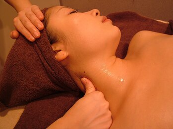 ノンノンプラス 博多(NON-NONプラス)/小顔/毛穴/ハーブピーリング