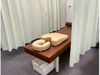 ワセダ接骨鍼灸マッサージ院/施術スペース