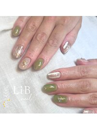 かろやかカーキのアートネイル