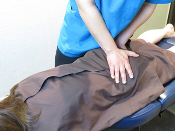 カツ整体院/施術