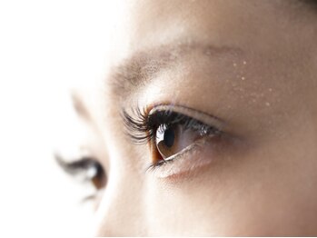 ティーラッシュ(T-lash)の写真/2種類のパーマ☆話題のパリジェンヌラッシュリフト&まつ毛パーマ!!アイキャッチ効果でキラキラした瞳に◎