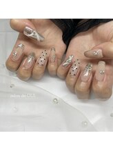 サロンドウイ(salon de OUI)/シルバーネイル