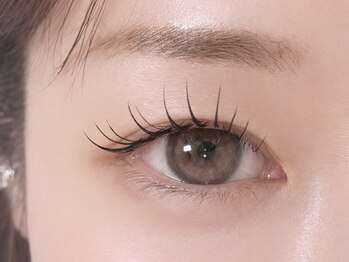 ラビスネイルエス アドー(ravisnail-Es- adore)の写真/【eyelash部門NEW OPEN!】こだわりの商材でキープ力◎本気の似合わせデザインで明るく好印象なお目元に♪