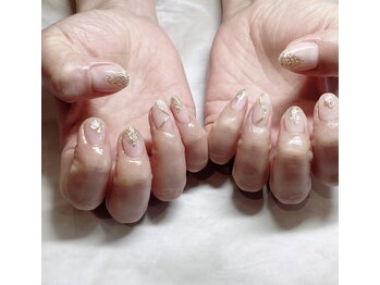 ラグネル(Luxnal)/ゴールドシンプルネイル