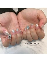 サロン オードリー 名駅店/２本アート