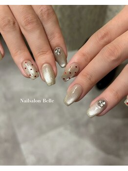 ネイルサロンアンドスクール ベル(Belle)/マグ×ハートホロ×Vカット
