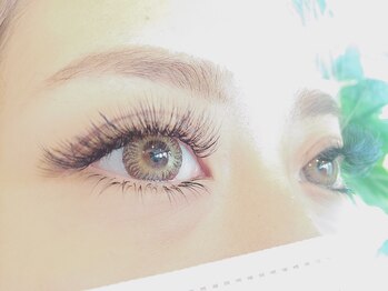 カウイ アイラッシュ(Kawi eyelash)/軽い付け心地♪
