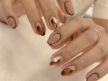 ジュンネイル(Jun Nail)の写真/【最旬パーツも豊富にご用意♪】ワンホンネイルなど今話題のデザインも◎トレンド感たっぷり自慢の指先に★