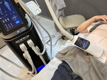 ビュヴォン(Buvons)の写真/【限定/おなかまるごとSET】脂肪冷却4カップ同時施術+痩身複合機¥60000→¥29800★運動制限のある方も◎