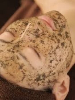 ヴィオラス(VIOLUS)の写真/剥離なしのハーブピーリング＋酸のピーリングでダブルケア◎毛穴・くすみ・ざらつきに◎韓国水光肌へ☆