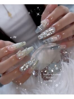 アイスリン(Aislinn)/キラキラマグネットネイル