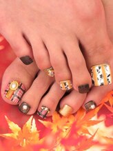 カラーズ 浜松店(colors)/ブラウンモチーフトレンドネイル