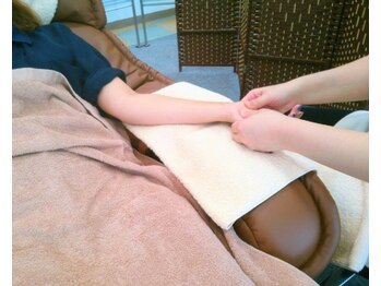 リラクゼーションサロン トップス(TOPS)/ハンドリフレクソロジー