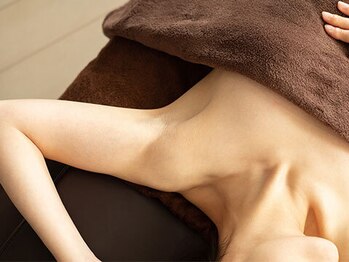 青空 チクシノサロン(SORA CHIKUSHINO SALON)の写真/夏前に差がつく！顔・VIO込の全身つるすべ脱毛で、自信の持てる素肌へ導きます