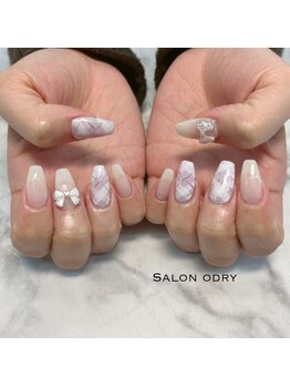 サロン オードリー 名駅店/4本アート