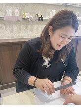 ネイルアンドアイラッシュヴィーナ ゆめタウン廿日市店 (Nail&EyeLash Vina) 森岡