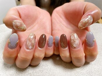 モグネイル(Mogunail)/秋ネイル ニュアンスネイル