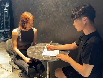 ビジュ(BE-JYU)/カウンセリング風景