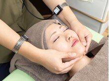 佑接骨院(たすく接骨院)/フェイシャル施術