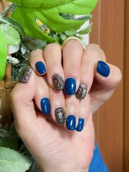 苺ネイル/青ネイル