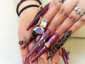 トランキル(Tranquille)/レースとチェーンでゴスロリ系